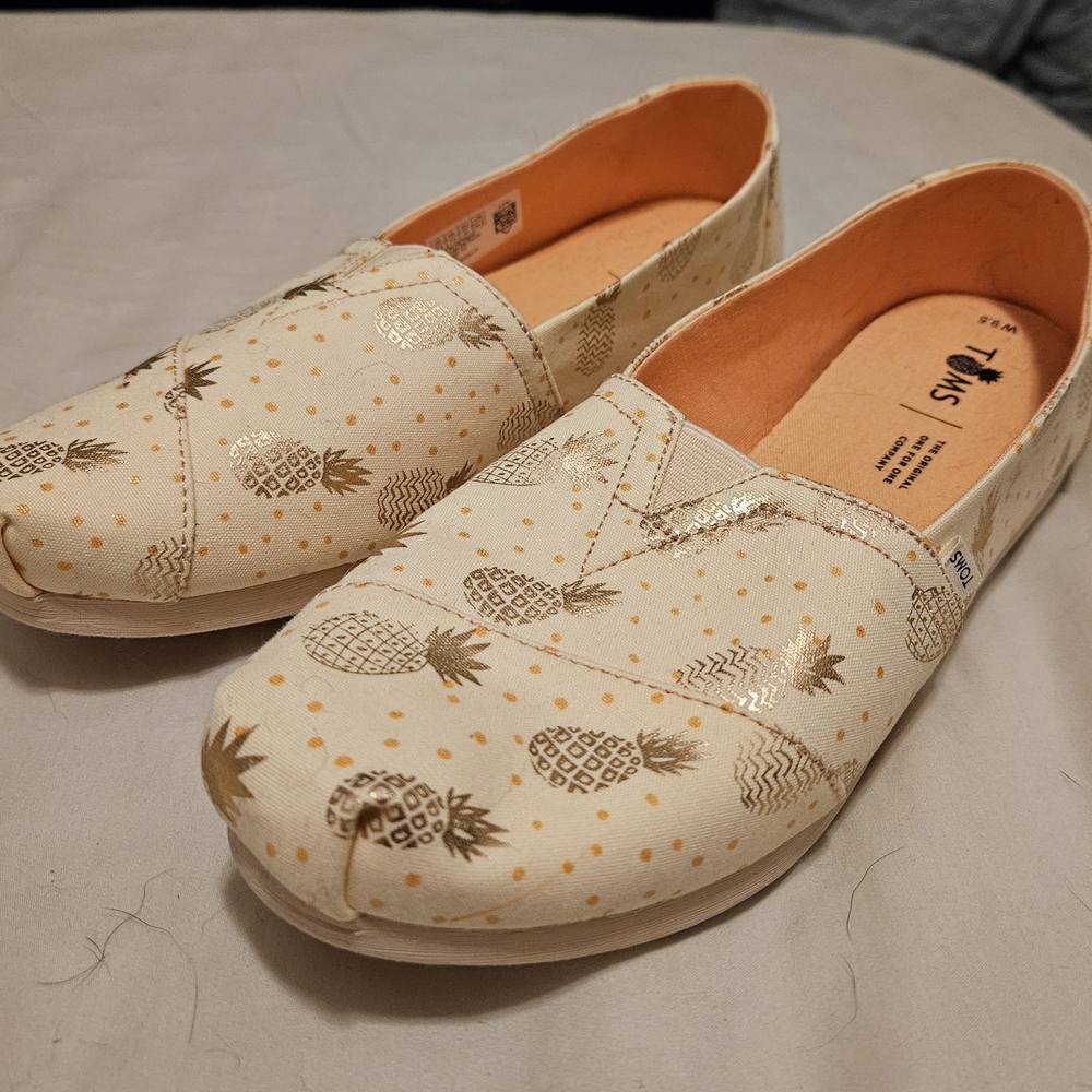 TOMS Beige and Metallic Pineapple Flats